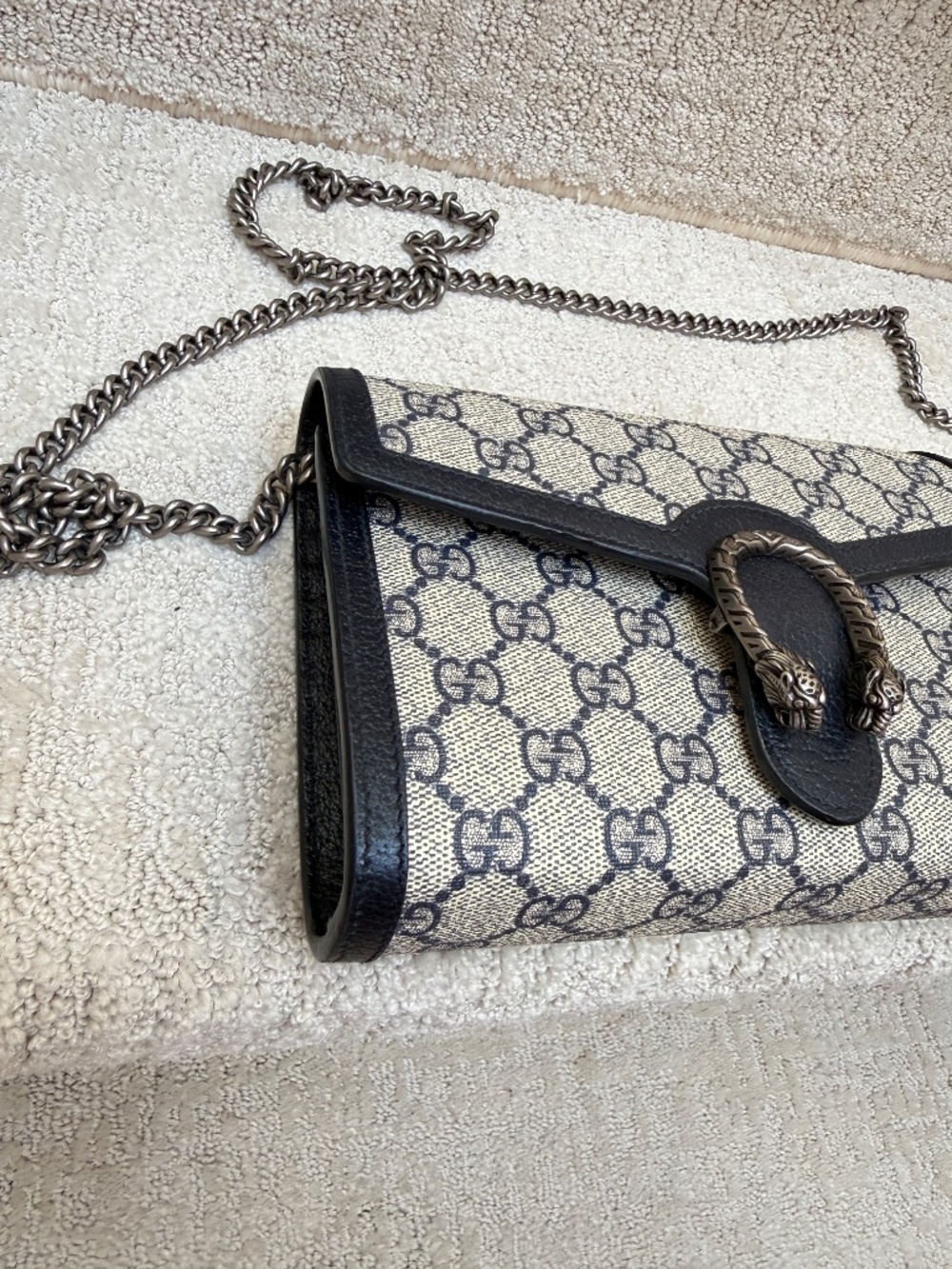 Gucci GG Supreme Monogram Mini Dionysus Chain Wallet in Navy - Picture 2 of 11
